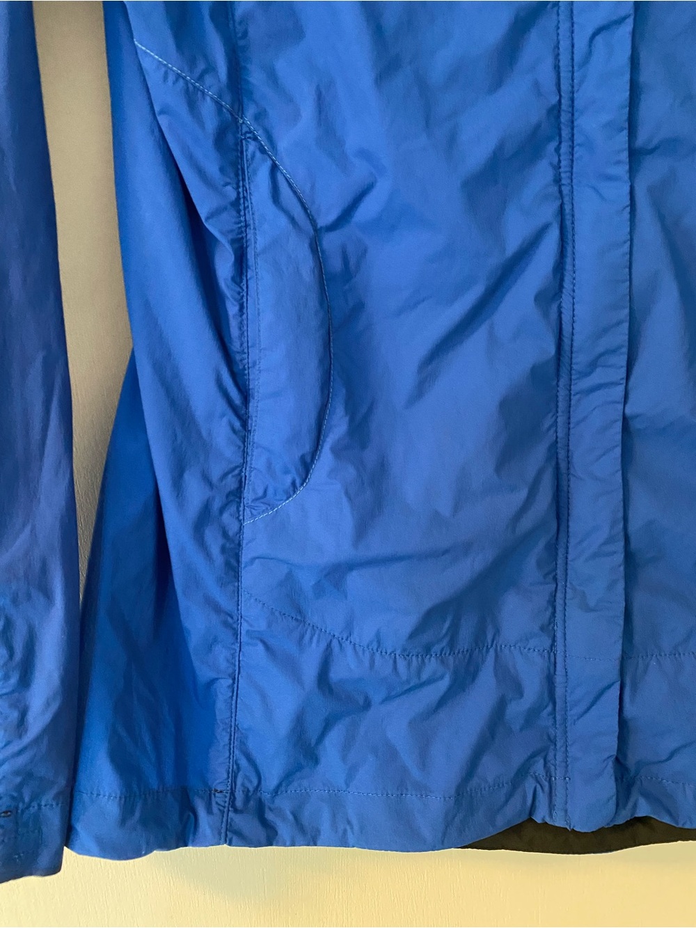 Lightweight Shell Jacket - Picture 4 of 10